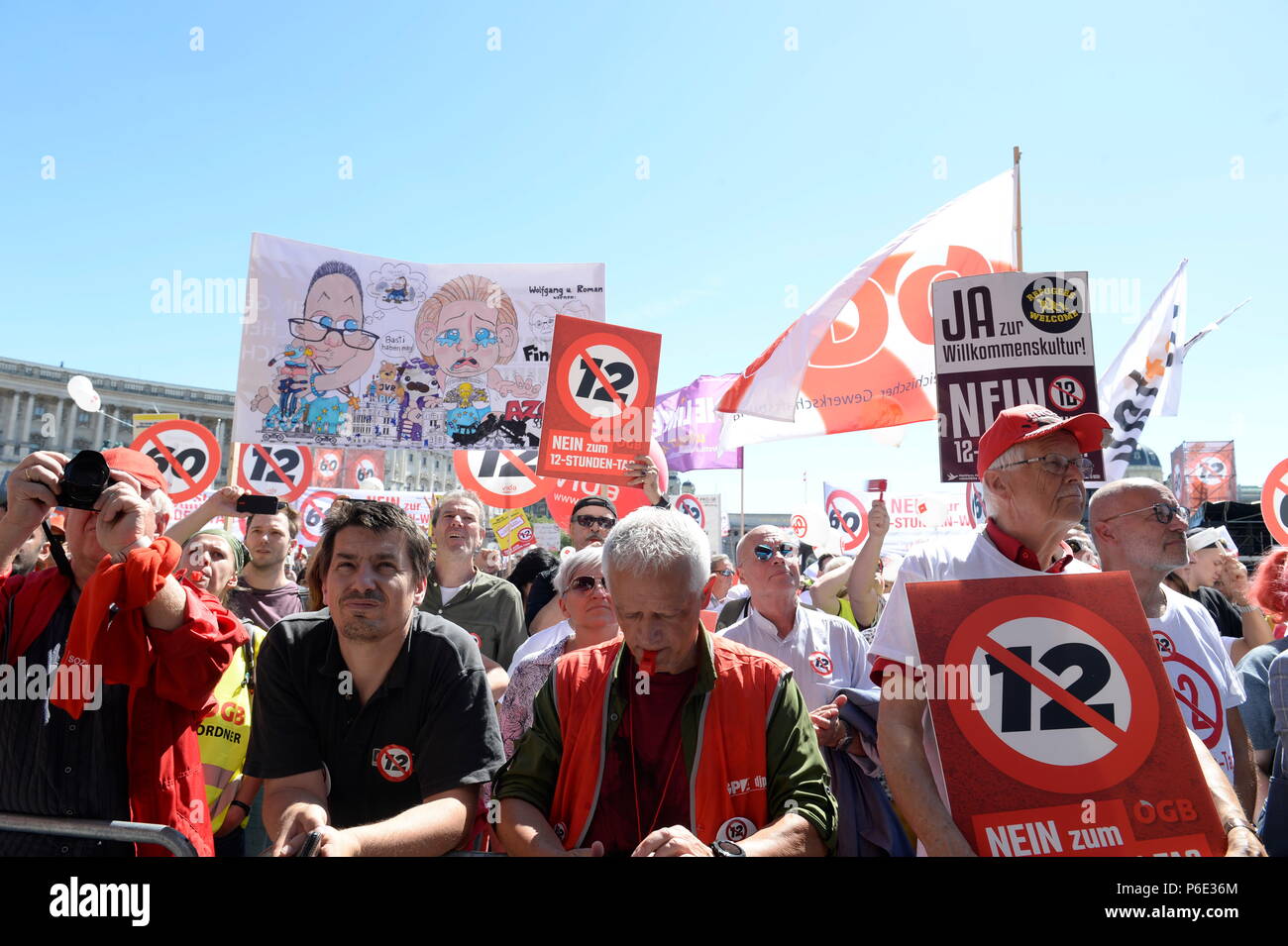 Vienna, Austria. 30 June 2018. Demonstration of the ÖGB (Austrian Trade Union Confederation) against the 12 hours day planned by the Austrian government and the 60 hours week. Credit: Franz Perc / Alamy Live News Stock Photo