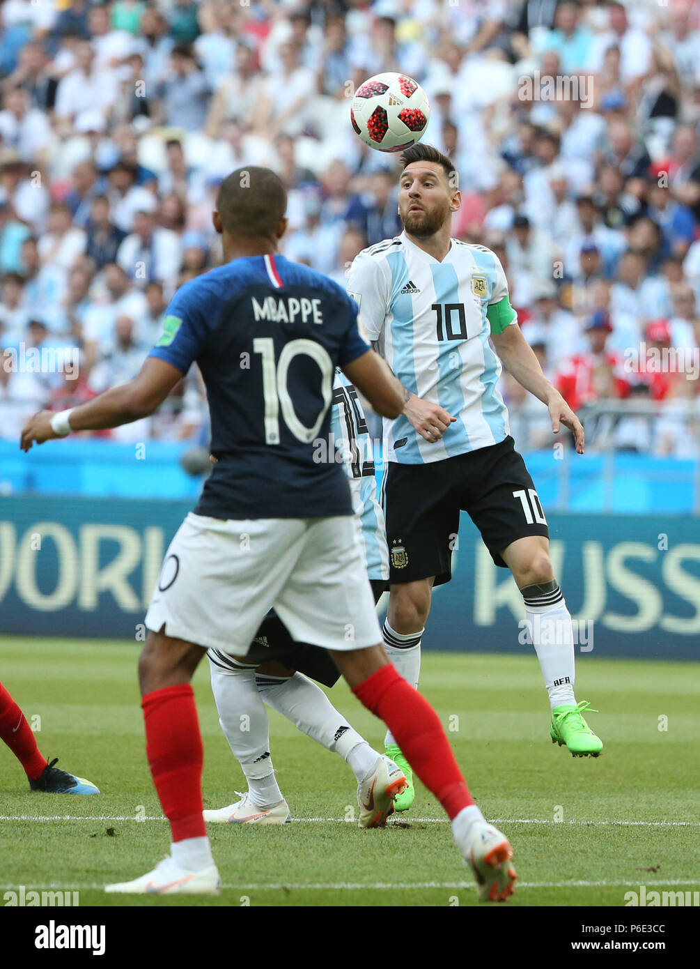 (180630) -- KAZAN, June 30, 2018 (Xinhua) -- Lionel Messi (R) of Argentina competes during the 2018 FIFA World Cup round of 16 match between France and Argentina in Kazan, Russia, June 30, 2018. (Xinhua/Li Ming) Stock Photo