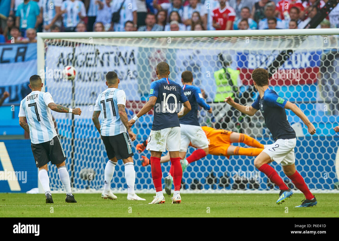Argentina - France, Soccer, Kazan, June 30, 2018 Benjamin MENDY, FRA 22 shoot goal for 2-2 ARGENTINA