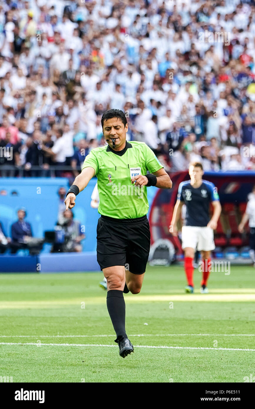 Kazan Arena, Kazan, Russia. 30th June, 2018. FIFA World Cup Football, Round of 16, France versus Argentina; Referee pointing at the spot for a penalty to France in the 13th minute when Marcos Rojo fouled Mbapp&#xe9; in the box Credit: Action Plus Sports/Alamy Live News Stock Photo