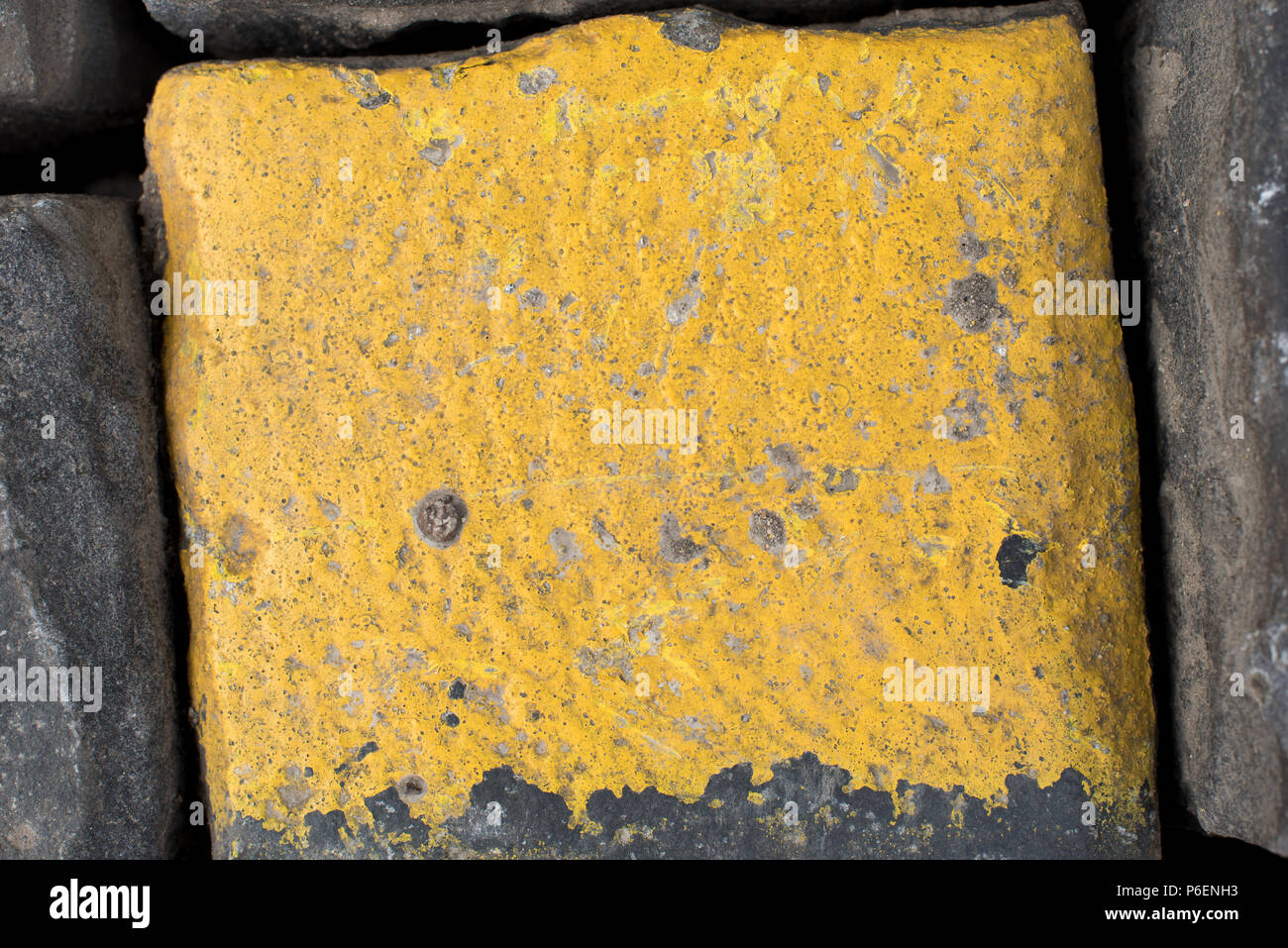Yellow brick road wallpaper hi-res stock photography and images - Alamy