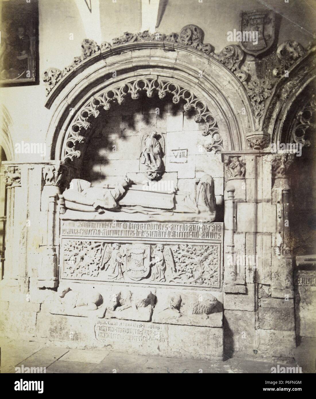 Salamanca, Catedral Vieja. Sepulcro de Diego Rodríguez en el Claustro. Stock Photo