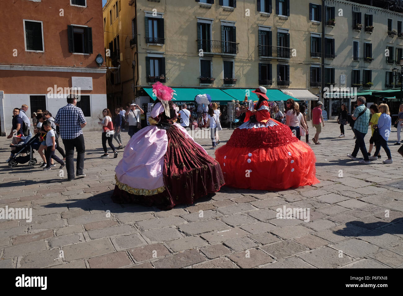 Venice carnival sun costume hi-res stock photography and images - Alamy