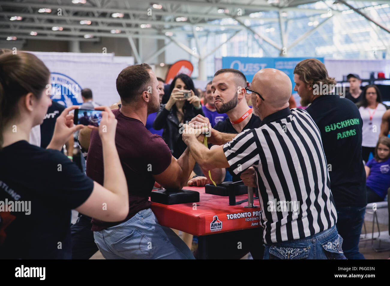 men arm wrestling match Stock Photo Alamy