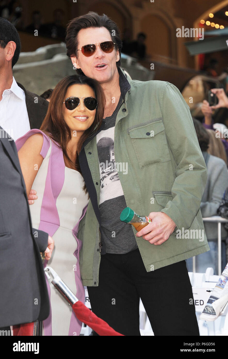 Eva Longoria, Jim Carrey at the ceremony honoring Jane Fonda with the  Hand and Footprint at the TLC Chinese Theatre In Los Angeles.Eva Longoria and Jim Carrey   Event in Hollywood Life - California, Red Carpet Event, USA, Film Industry, Celebrities, Photography, Bestof, Arts Culture and Entertainment, Topix Celebrities fashion, Best of, Hollywood Life, Event in Hollywood Life - California, movie celebrities, TV celebrities, Music celebrities, Topix, Bestof, Arts Culture and Entertainment, Photography,    inquiry tsuni@Gamma-USA.com , Credit Tsuni / USA, Honored with hand and footprint in the  Stock Photo