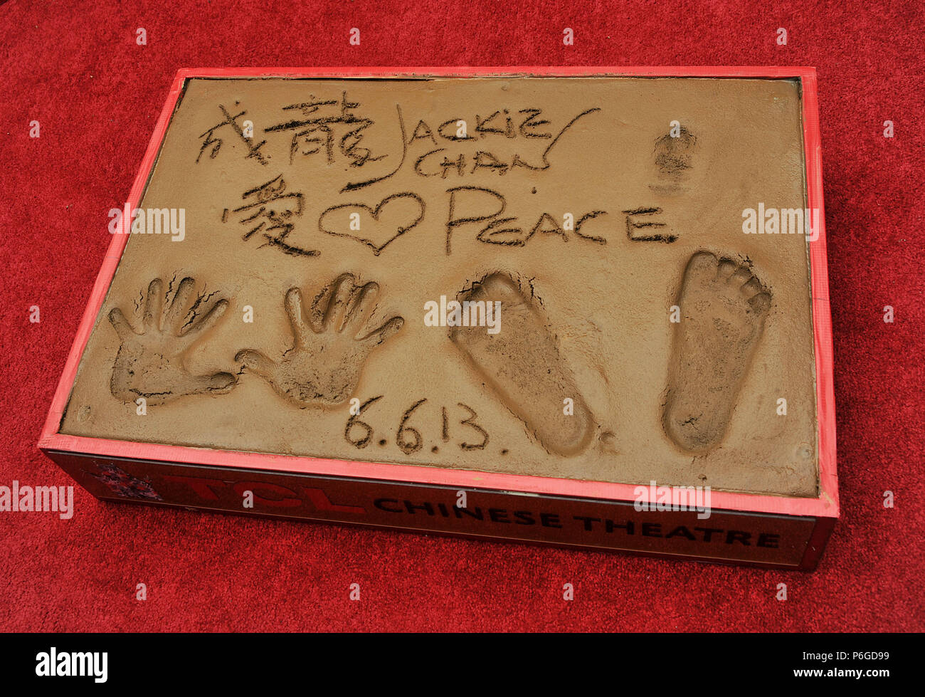 Jackie Chan Honored with hand and Footprint at the TCL Chinese Theatre ...