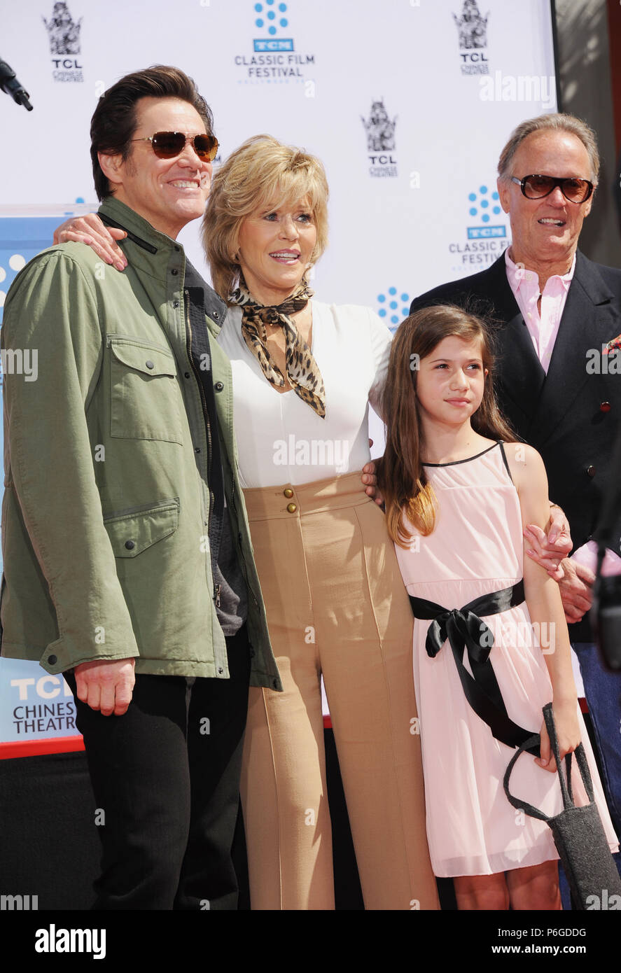 Jane Fonda, Jim Carrey, Peter Fonda and Viva Vadim  at the ceremony honoring Jane Fonda with the  Hand and Footprint at the TLC Chinese Theatre In Los Angeles.Jane Fonda, Jim Carrey, Peter Fonda and Viva Vadim   Event in Hollywood Life - California, Red Carpet Event, USA, Film Industry, Celebrities, Photography, Bestof, Arts Culture and Entertainment, Topix Celebrities fashion, Best of, Hollywood Life, Event in Hollywood Life - California, movie celebrities, TV celebrities, Music celebrities, Topix, Bestof, Arts Culture and Entertainment, Photography,    inquiry tsuni@Gamma-USA.com , Credit Ts Stock Photo