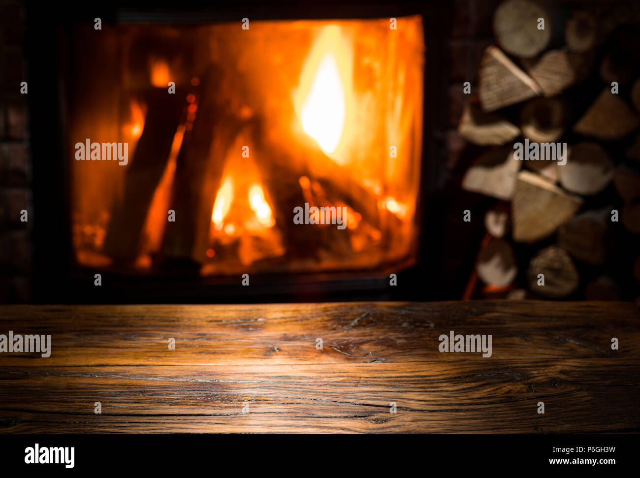 Cozy fire and blanket hi-res stock photography and images - Alamy