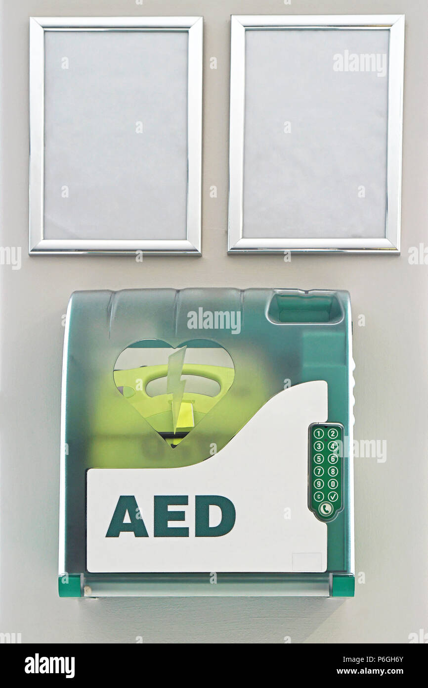 Aed defibrillator in the box at public place Stock Photo Alamy