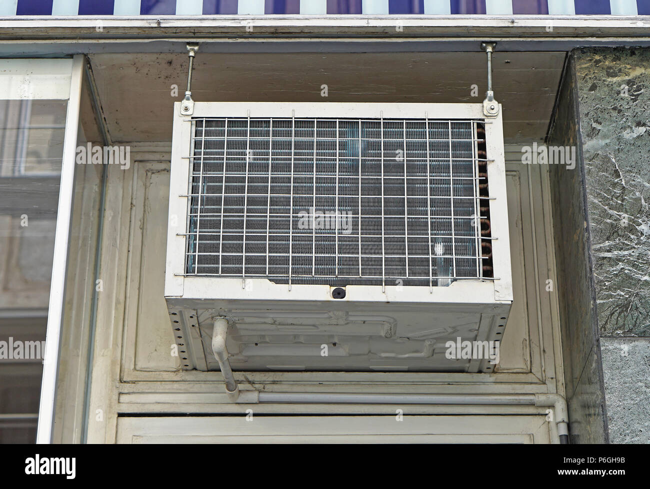Air conditioner unit hires stock photography and images Alamy