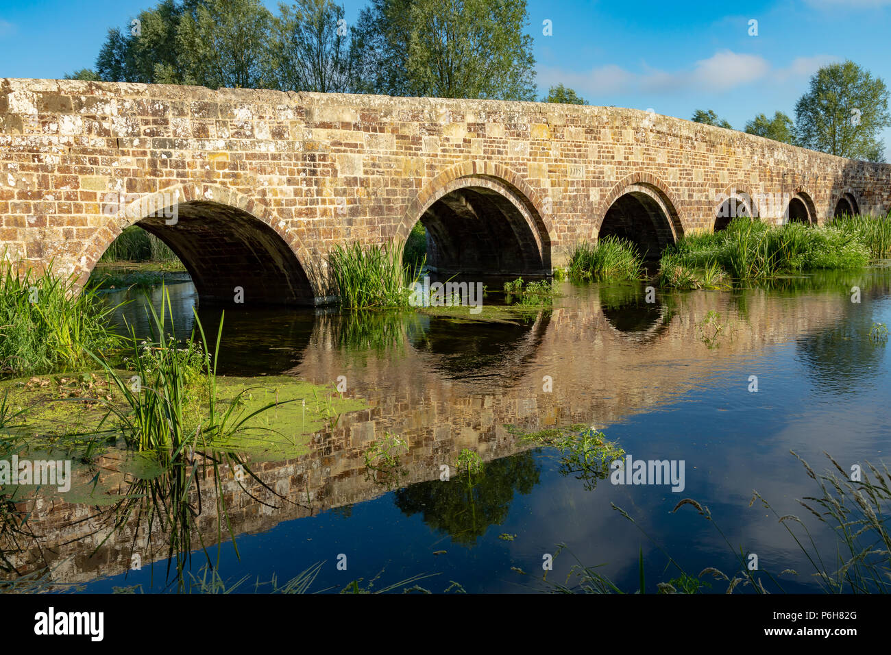 Spetisbury Dorset England June 30, 2018 Old stone bridge across the river stour Stock Photo Alamy
