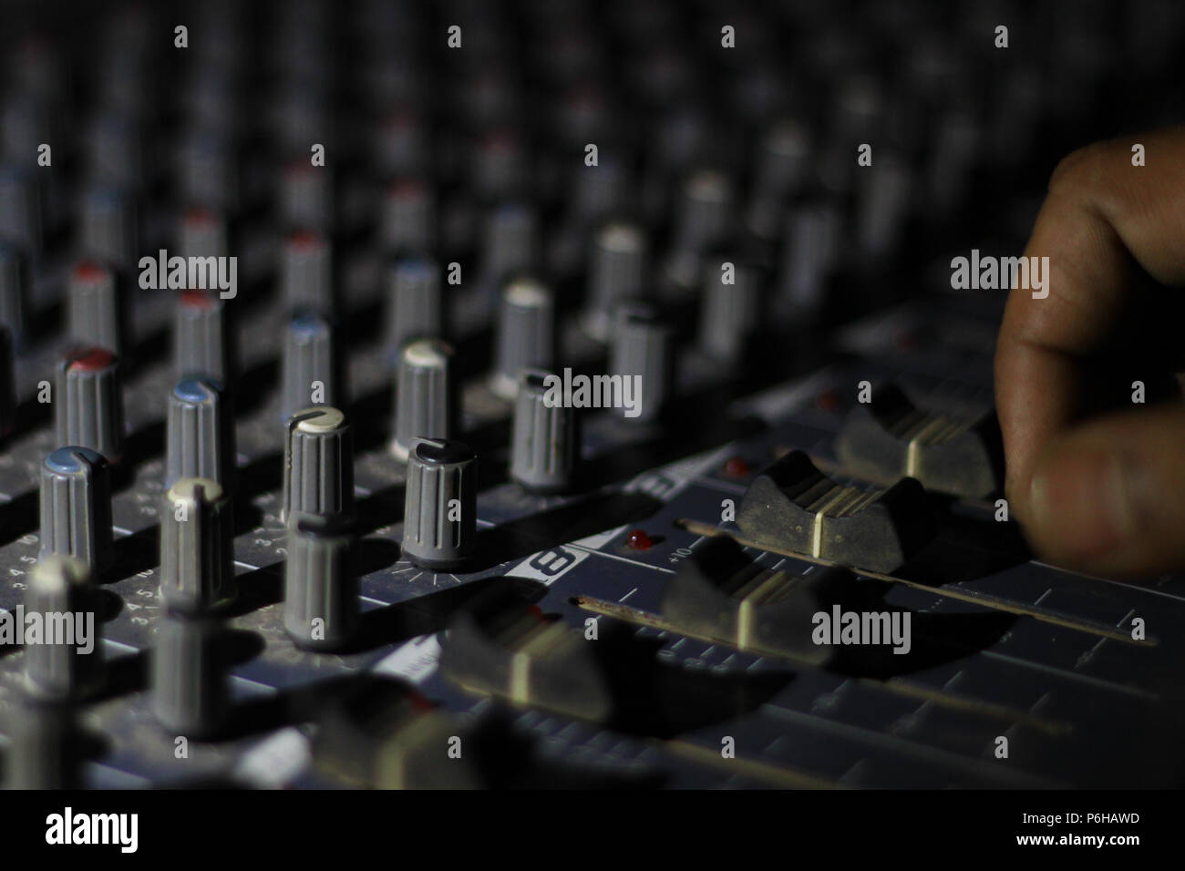 Sound board hi-res stock photography and images - Alamy