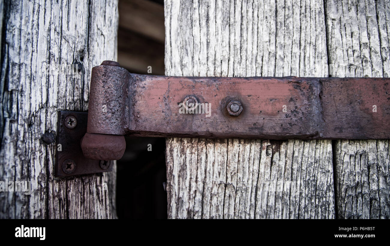 Door hinge wooden hires stock photography and images Alamy