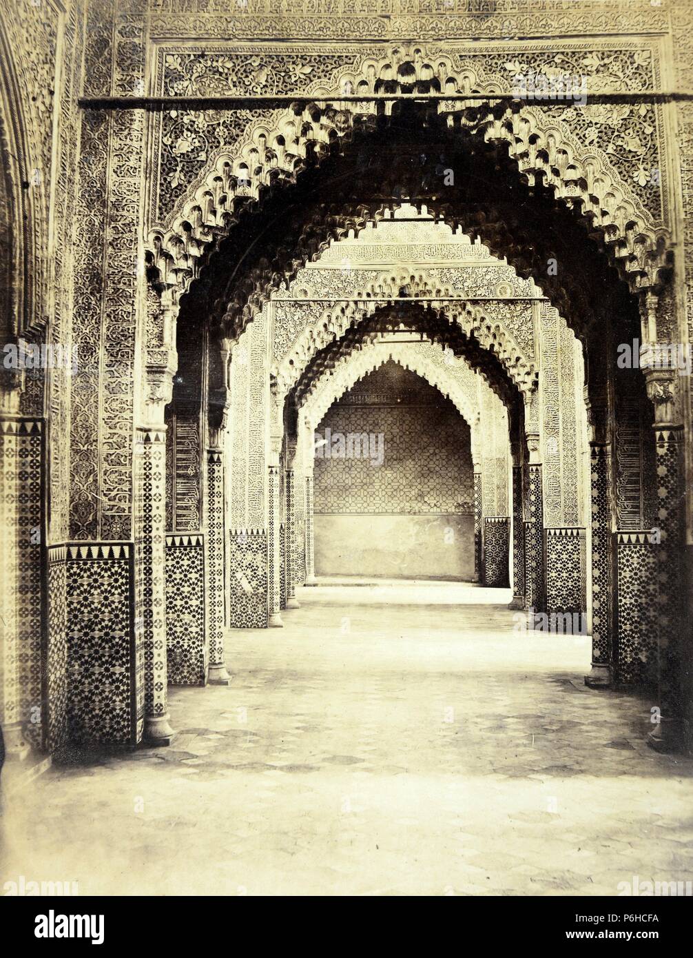 Granada, Alhambra, Sala de los Reyes Stock Photo Alamy
