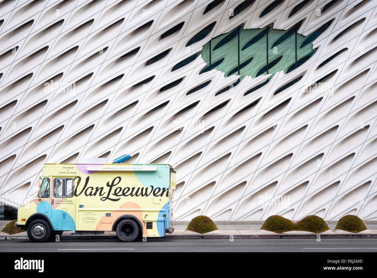 Food truck los angeles museum hires stock photography and images Alamy