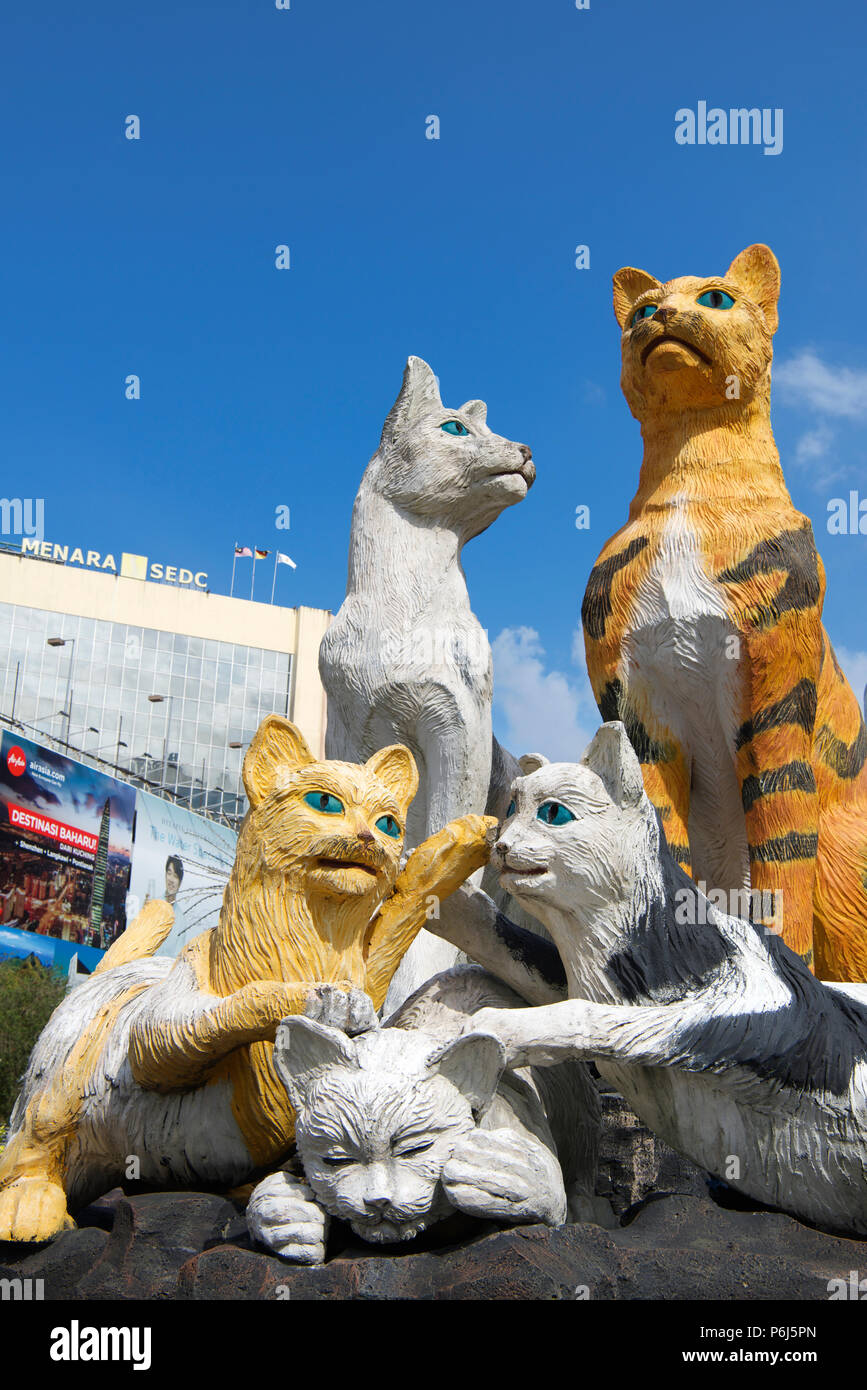 Landmark cat statue Kuching Sarawak Malaysia Stock Photo - Alamy