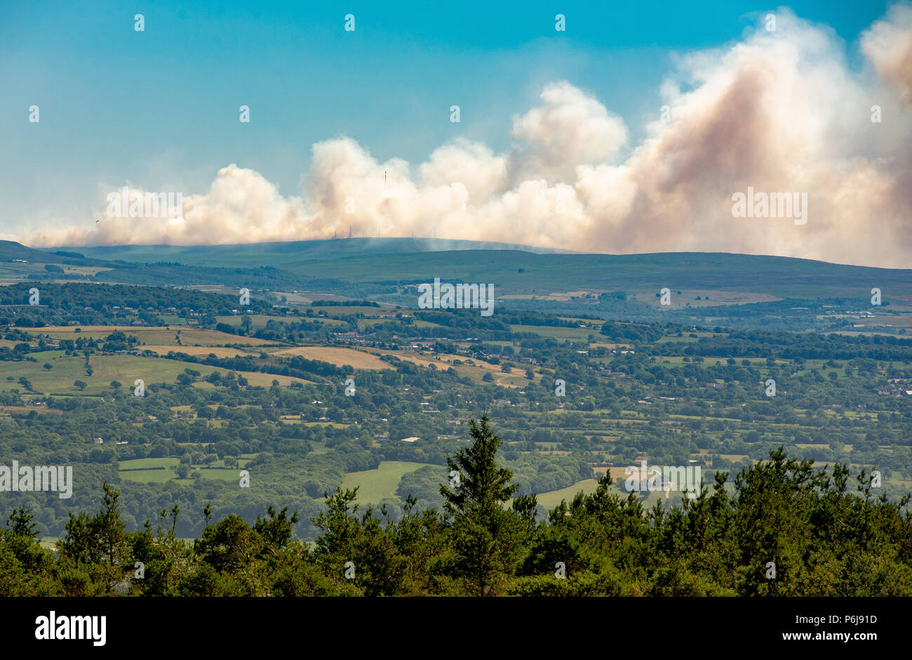 Lancashire, UK, 30 June 2018. Moorland fire on Winter Hill, Lancashire declared a major incident. Credit: John Eveson/Alamy Live News Stock Photo