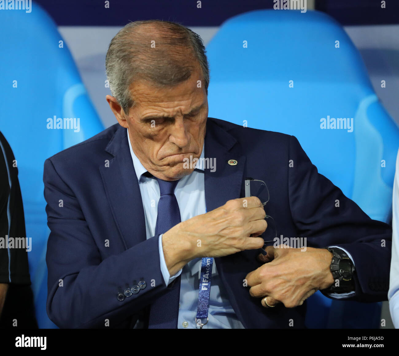 Sochi, Russia. 30th June, 2018. Fußball: Football World Cup, Uruguay vs Portugal at the Fisht Stadium. Uruguay coach Oscar Tabarez sitting on the bench. Credit: Christian Charisius/dpa/Alamy Live News Stock Photo