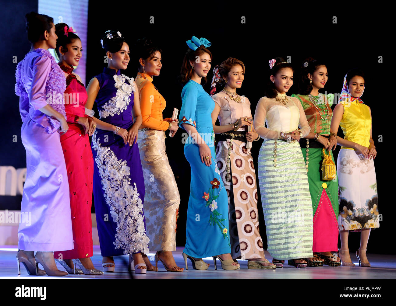 myanmar fashion dress 2018 Yangon, Myanmar. 30th June, 2018. Models present traditional costumes  during the Myanmar women's traditional culture and dressing style show at  the National Theater in Yangon, Myanmar, on June 30, 2018. The show