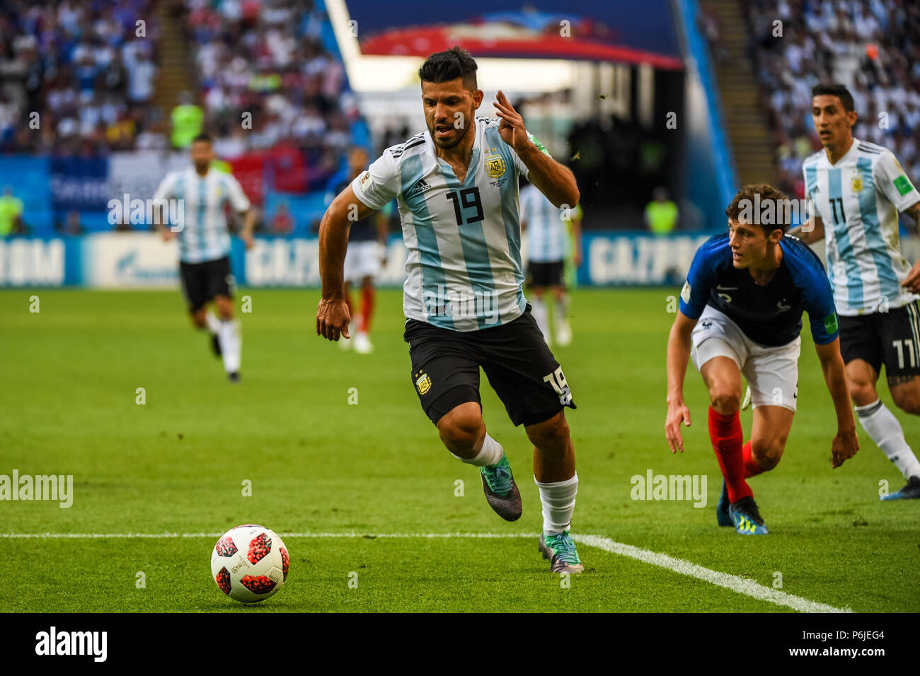 Kazan Arena, Kazan, Russia. 30th June, 2018. FIFA World Cup Football, Round of 16, France versus Argentina; Sergio Aguero of Argentina on the ball in the penalty box Credit: Action Plus Sports/Alamy Live News Stock Photo