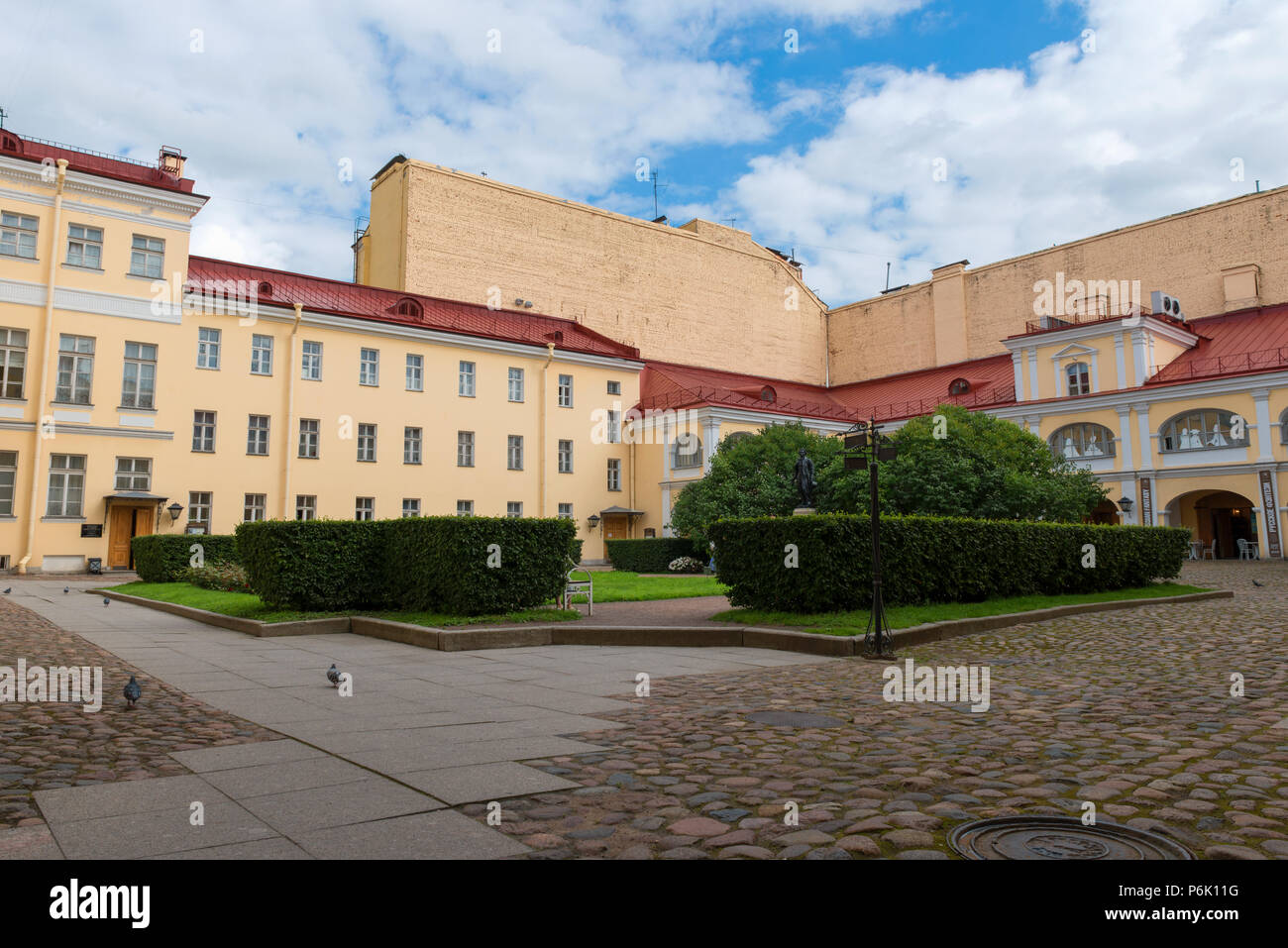 Pushkin house moika street hi-res stock photography and images - Alamy