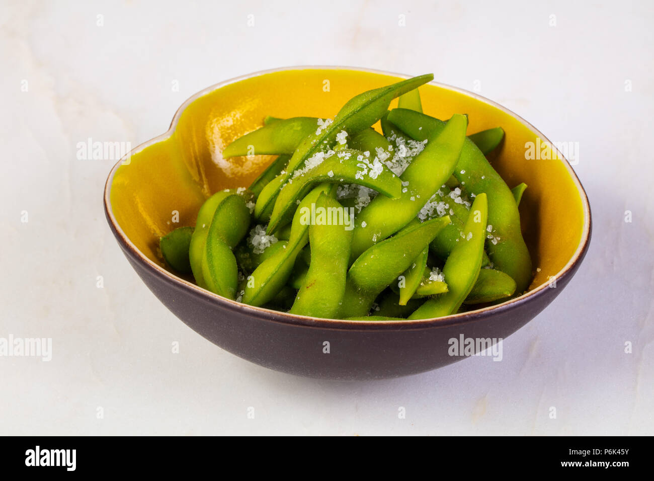 Edamame beans with sea salt Stock Photo Alamy