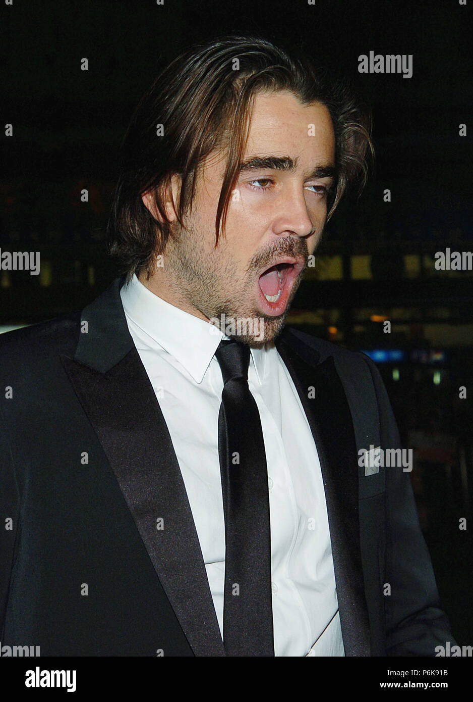 Colin Farrell arriving Alexander Premiere at the Chinese Theatre in Los Angeless. November 16, 2004.FarrellColin009A Red Carpet Event, Vertical, USA, Film Industry, Celebrities,  Photography, Bestof, Arts Culture and Entertainment, Topix Celebrities fashion /  Vertical, Best of, Event in Hollywood Life - California,  Red Carpet and backstage, USA, Film Industry, Celebrities,  movie celebrities, TV celebrities, Music celebrities, Photography, Bestof, Arts Culture and Entertainment,  Topix, headshot, vertical, one person,, from the year , 2004, inquiry tsuni@Gamma-USA.com Stock Photo