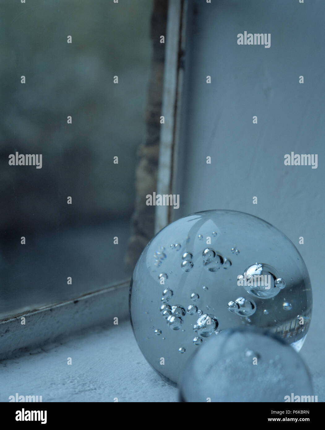 Glass paperweights hi-res stock photography and images - Alamy