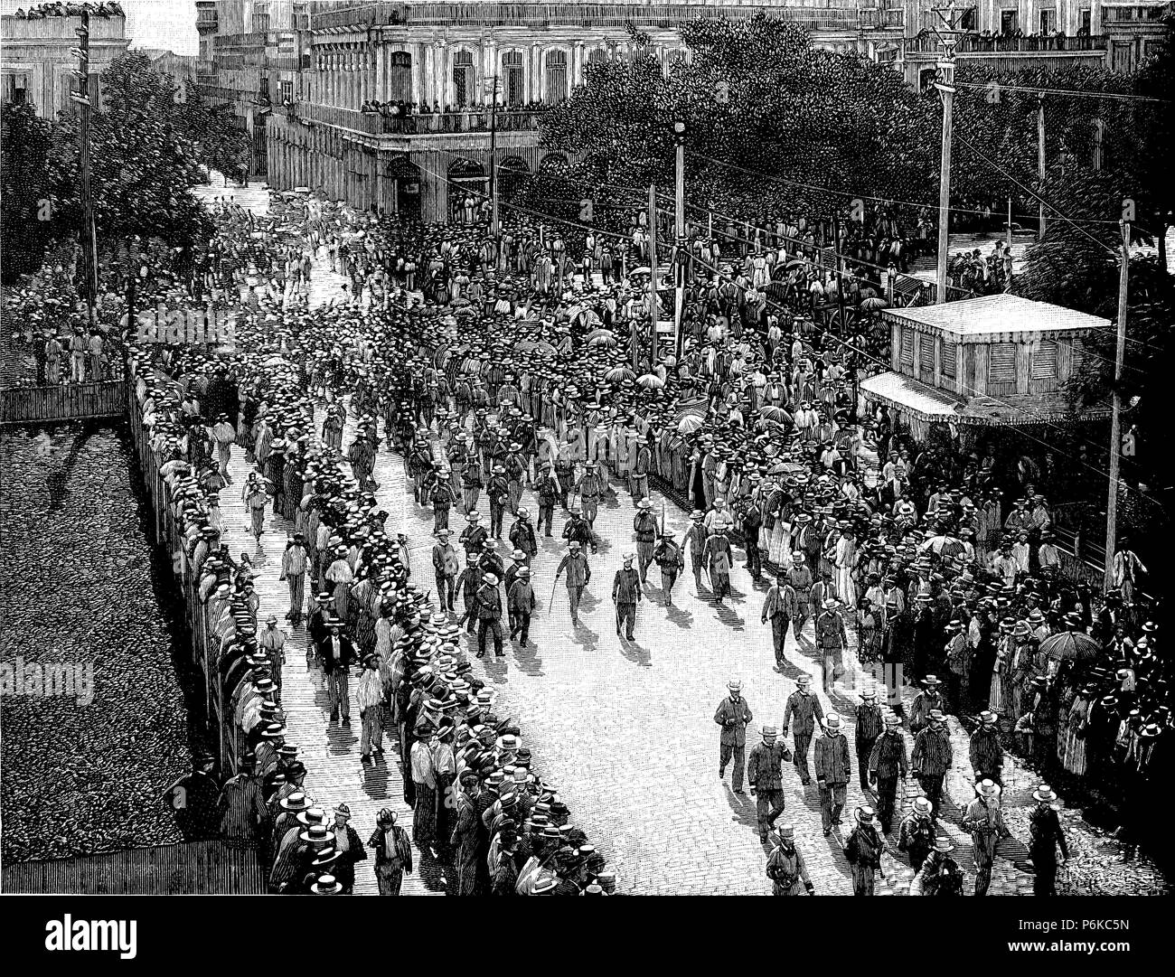 Guerra de Cuba. Desfile de compañías de voluntarios en La Habana. Grabado de 1895. Stock Photo