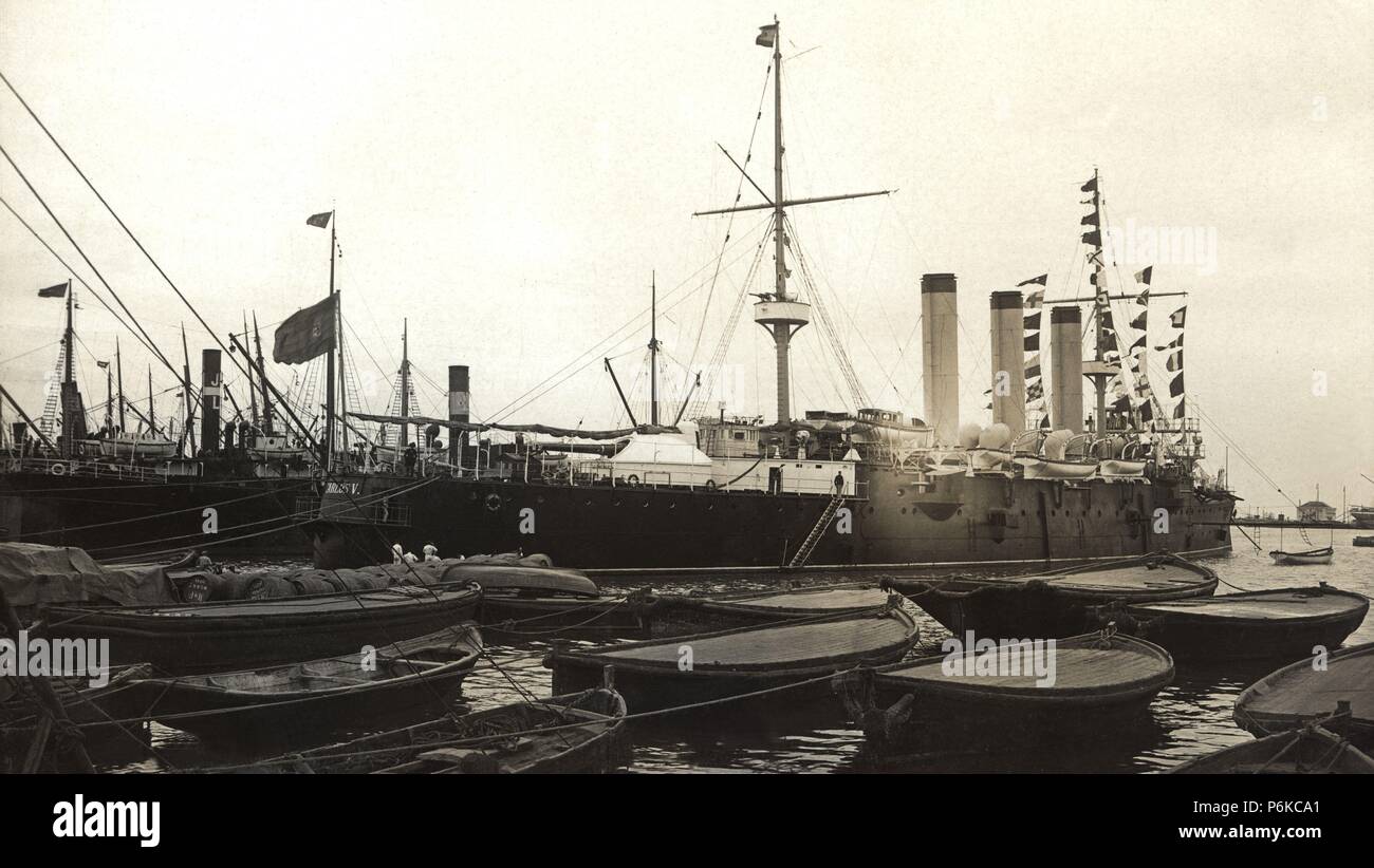 España. Tarjeta postal. Marina de guerra. Acorazado Carlos V. Año 1910. Stock Photo