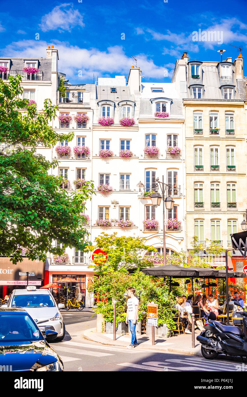 Beautiful Parisian apartments in the Saint-Germain-des-Prés area of Paris, France Stock Photo