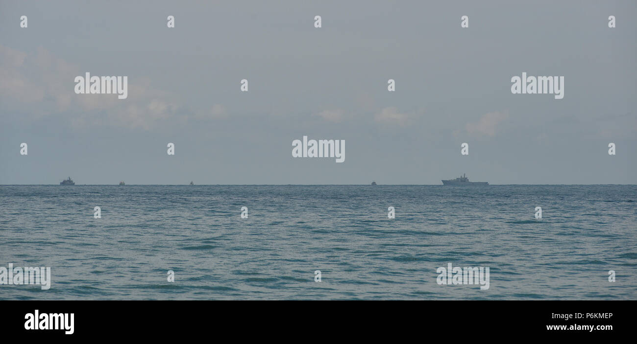 Navy warships running on Gulf of Thailand in sunny day Stock Photo - Alamy