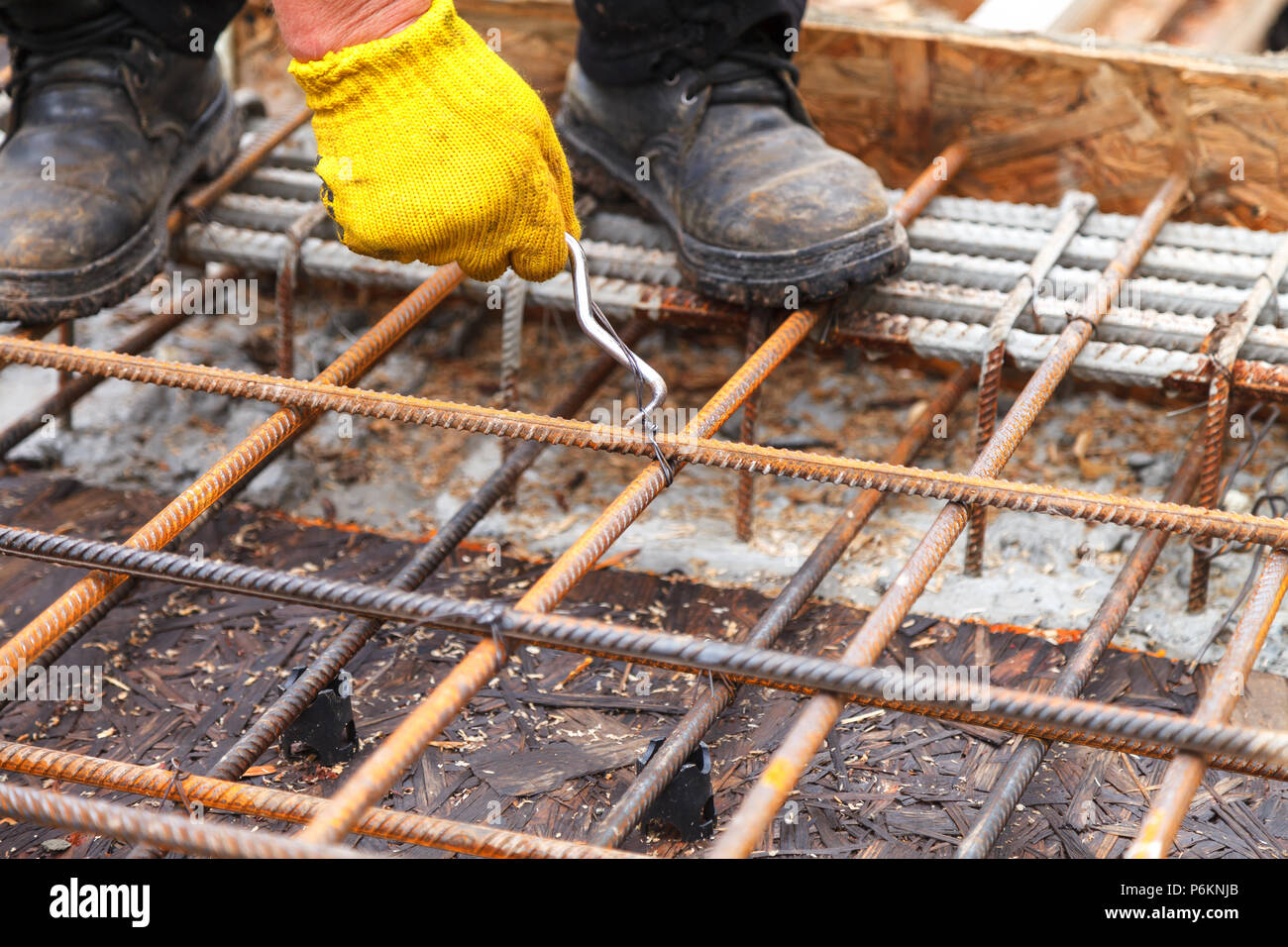 Tying rebar hires stock photography and images Alamy