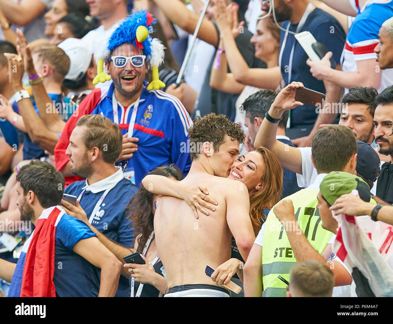 Kazan, Russia. 30th Jun, 2018. Argentina - France 3-4, Soccer, Kazan, June 30, 2018 Benjamin PAVARD, FRA 2 kisses his girlfriend Rachel Legrain-Trapani  ARGENTINA - FRANCE 3-4 FIFA WORLD CUP 2018 RUSSIA, Best of 16 , Season 2018/2019,  June 30, 2018  Stadium K a z a n - A r e n a in Kazan, Russia. © Peter Schatz / Alamy Live News Stock Photo