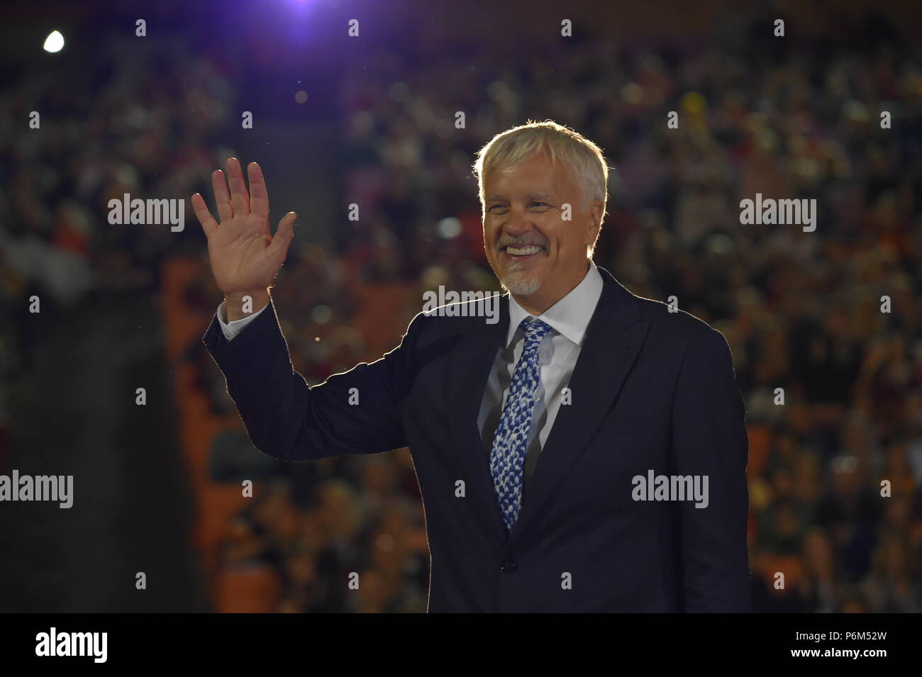 American actor and director Tim Robbins, who was awarded with the Crystal Globe Award for Outstanding Artistic Contribution to World Cinema, introduces The Shawshank Redemption movie in outdoor cinema during the 53d International Film Festival in Karlovy Vary (KVIFF), Czech Republic, on June 30, 2018. (CTK Photo/Slavomir Kubes) Stock Photo