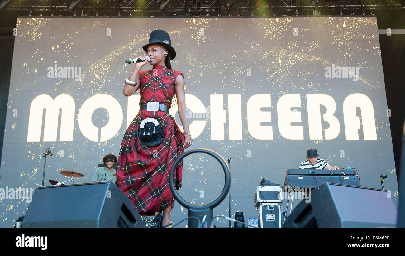 Glasgow, Scotland, UK. 1st July, 2018. Laura Mvula in concert at The Fiesta x Fold Festival, Credit: Stuart Westwood/Alamy Live News Stock Photo