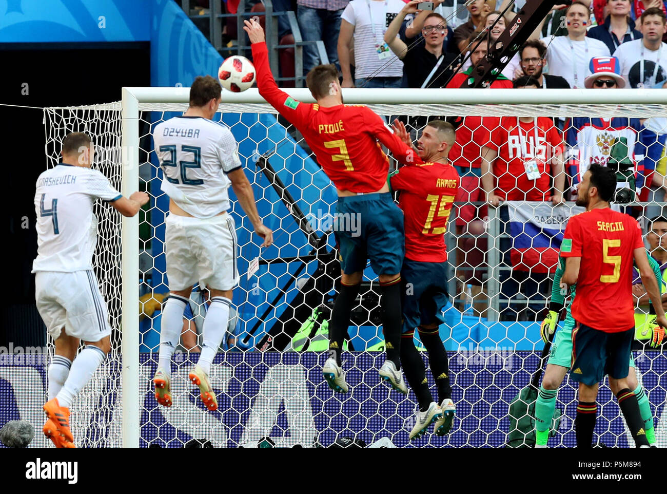 Gerard pique world cup hi-res stock photography and images - Alamy