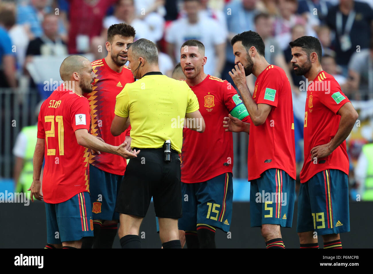 David Silva, Gerard Pique, Bjorn Kuipers, Sergio Ramos, Sergio Busquets, Diego Costa SPAIN V RUSSIA SPAIN V RUSSIA, 2018 FIFA WORLD CUP RUSSIA 01 July 2018 GBC9086 2018 FIFA World Cup Russia STRICTLY EDITORIAL USE ONLY. If The Player/Players Depicted In This Image Is/Are Playing For An English Club Or The England National Team. Then This Image May Only Be Used For Editorial Purposes. No Commercial Use. The Following Usages Are Also Restricted EVEN IF IN AN EDITORIAL CONTEXT: Use in conjuction with, or part of, any unauthorized audio, video, data, fixture lists, club/league lo Stock Photo