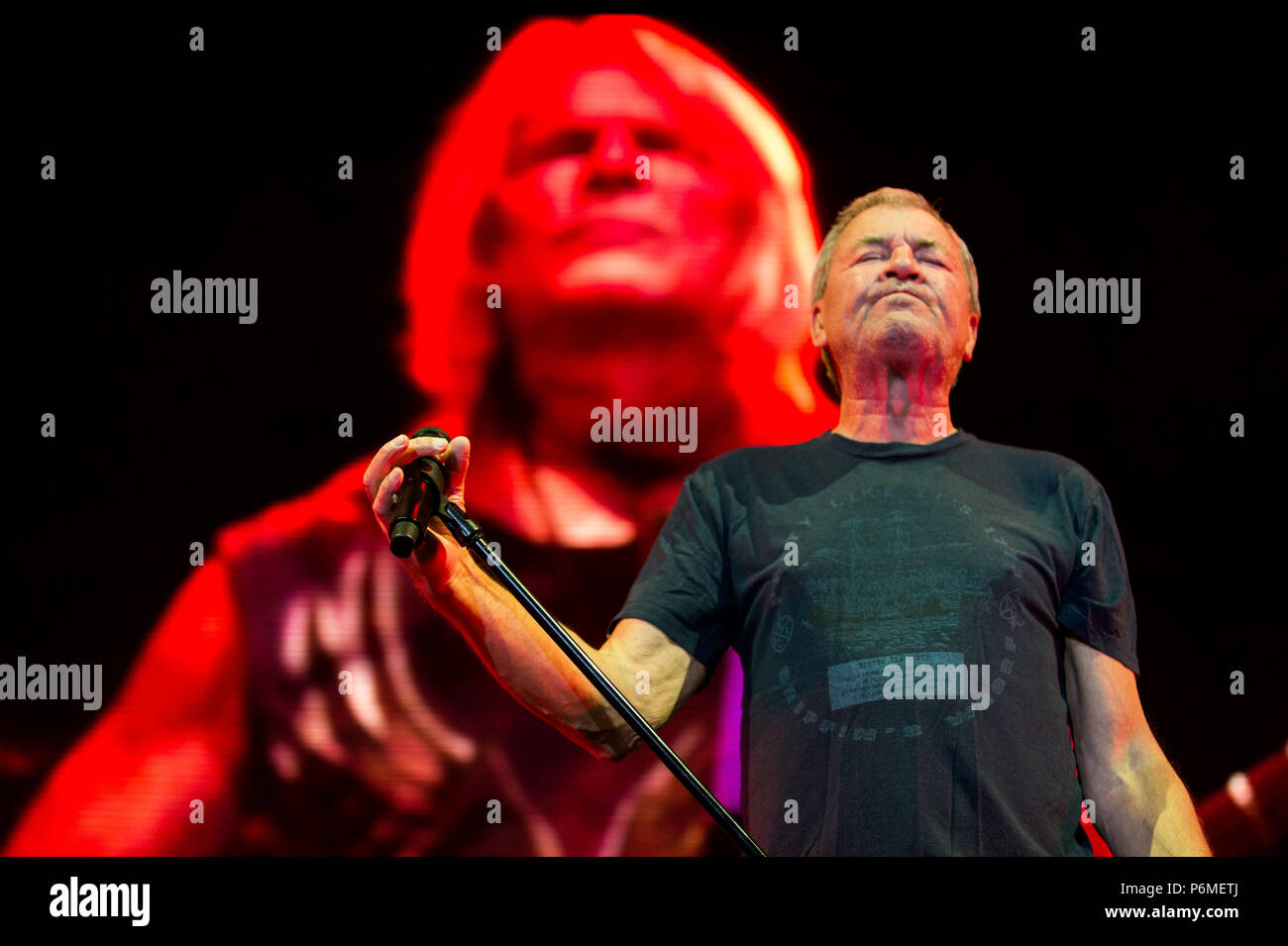 Krakow, Poland. 1st July, 2018. Deep Purple vocalist, Ian Gillan performs.Deep purple band performs at Tauron Arena Krakow as part of the farewell tour, The Long Goodbye Tour. Credit: Omar Marques/SOPA Images/ZUMA Wire/Alamy Live News Stock Photo