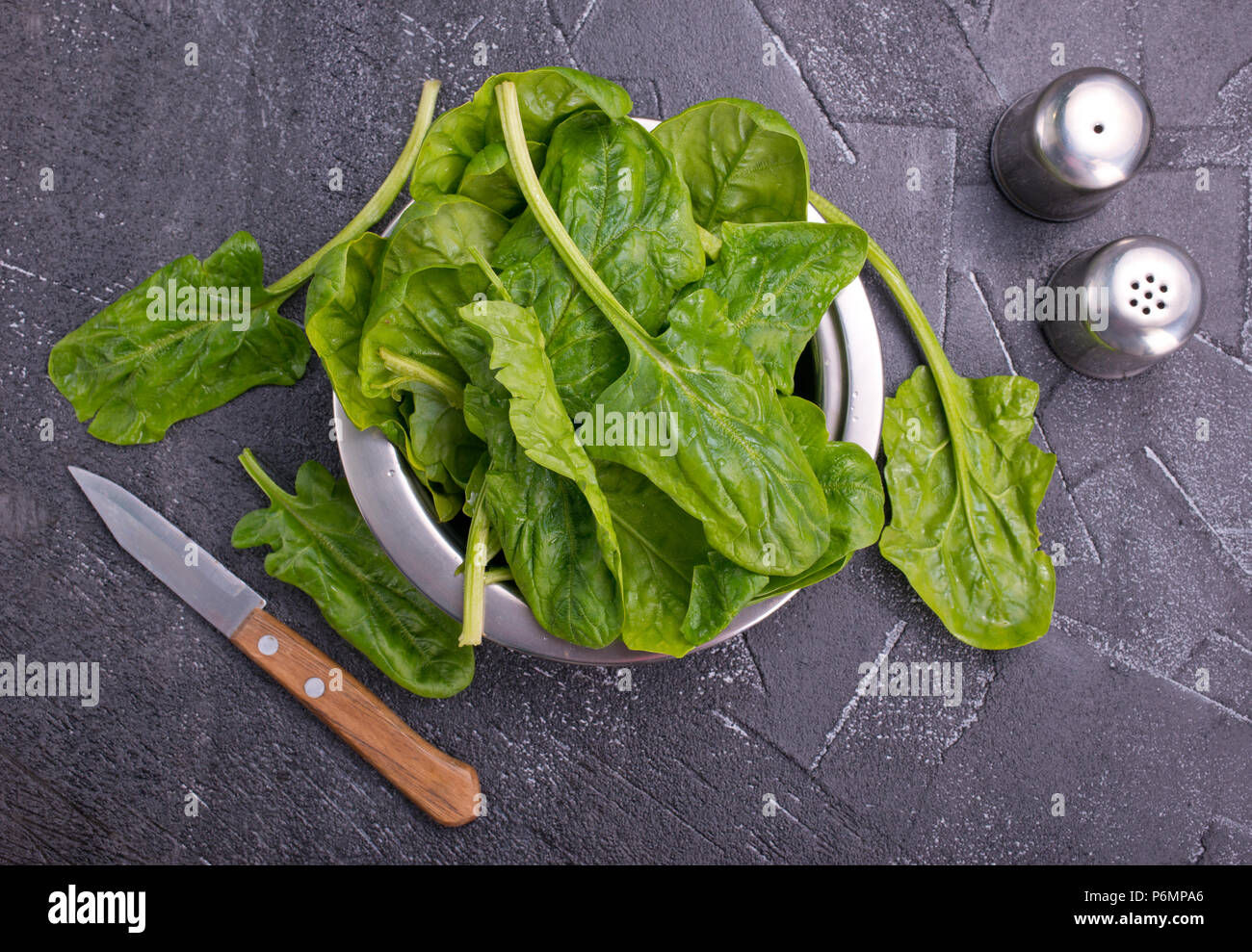 spinach leaves, fresh spinach on a table Stock Photo - Alamy