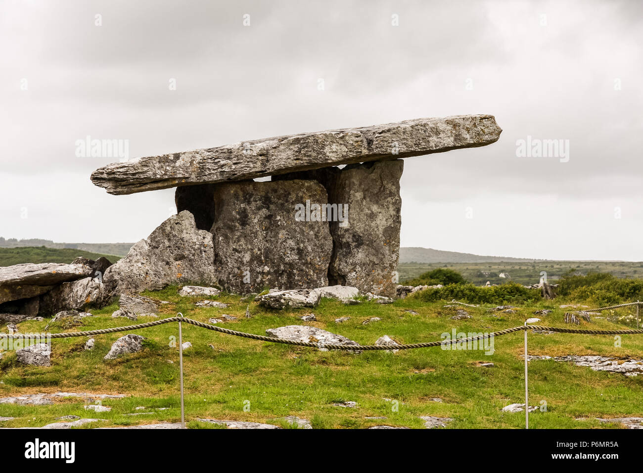 Poulnabrone Dolmen Tombs The Barren Co Clare Stock Photo