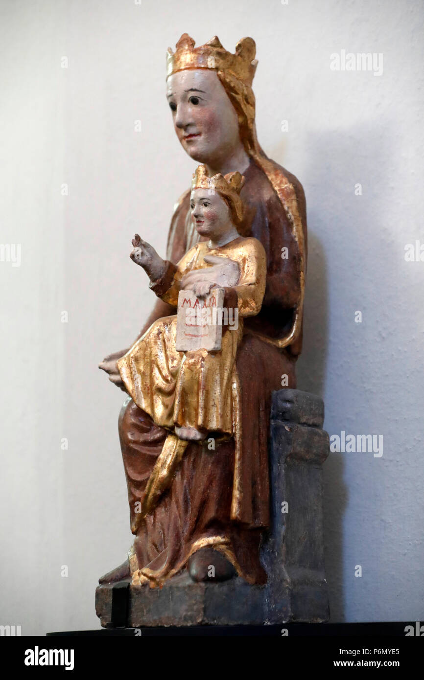 Cathedral of the Assumption of Mary and Saint John the Baptist. Virgin and Child. Wood carving. 14th century.  Aosta. Italy. Stock Photo