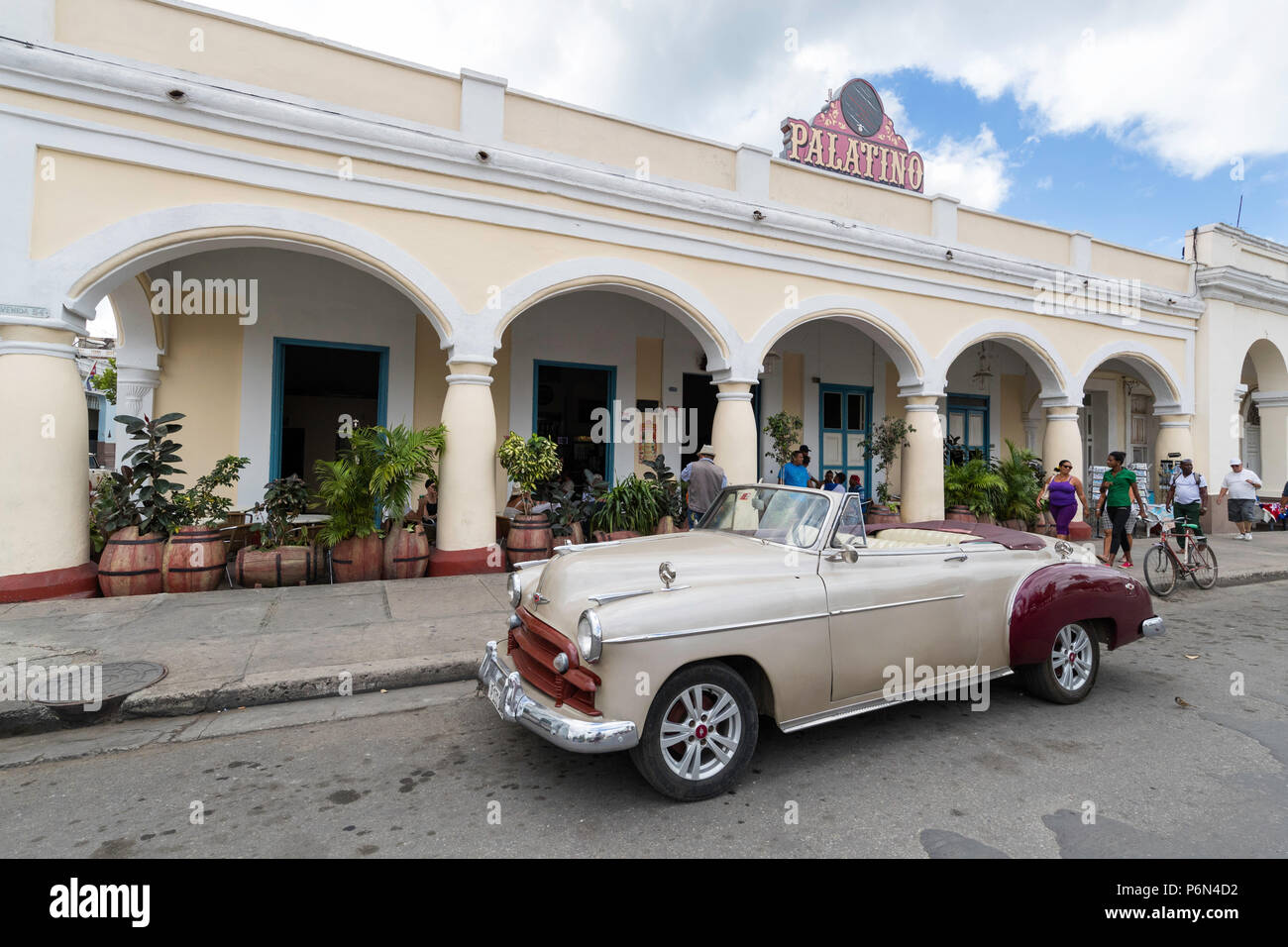 Classic Chevrolet Bel Air taxi with custom 'Che' paint job in the town of Cienfuegos, Cuba. Stock Photo
