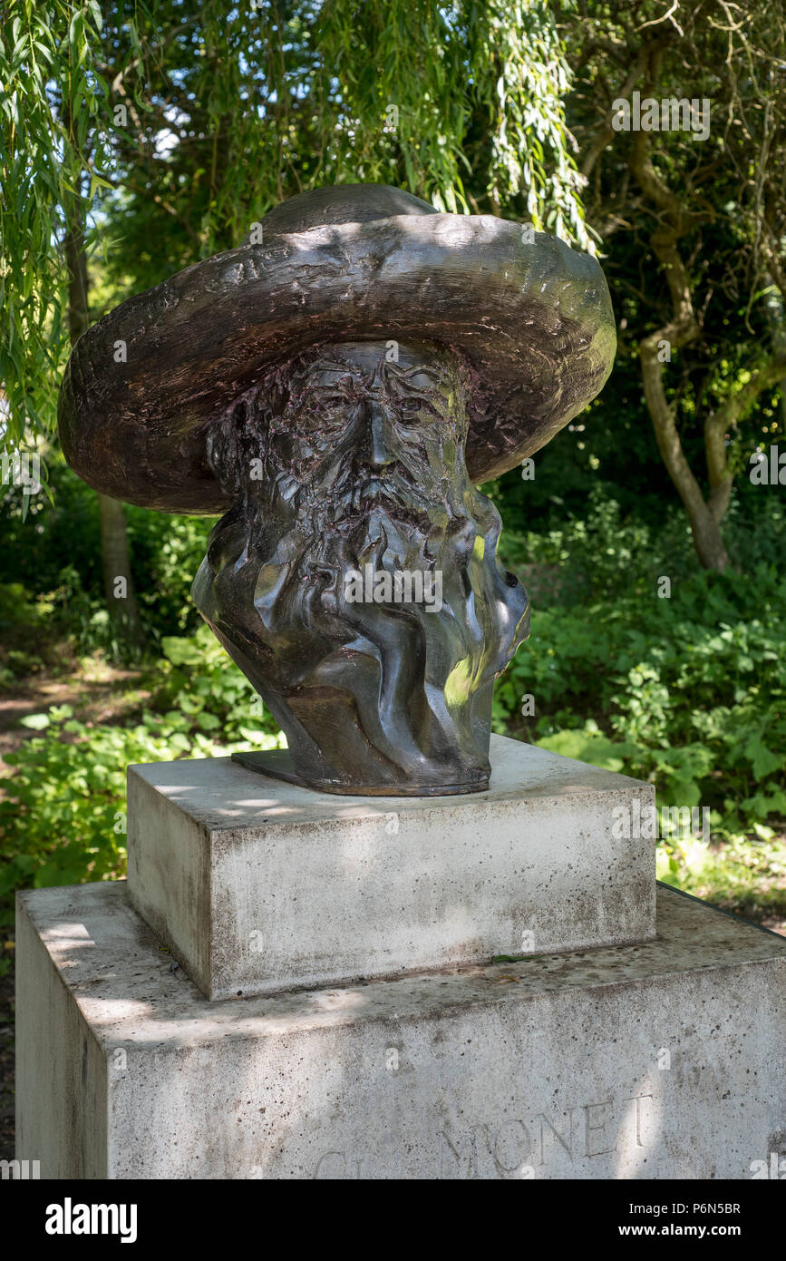Bronze bust of Claude Monet, painter and founder of French Impressionist painting at Giverny, Eure department, Normandy, France Stock Photo