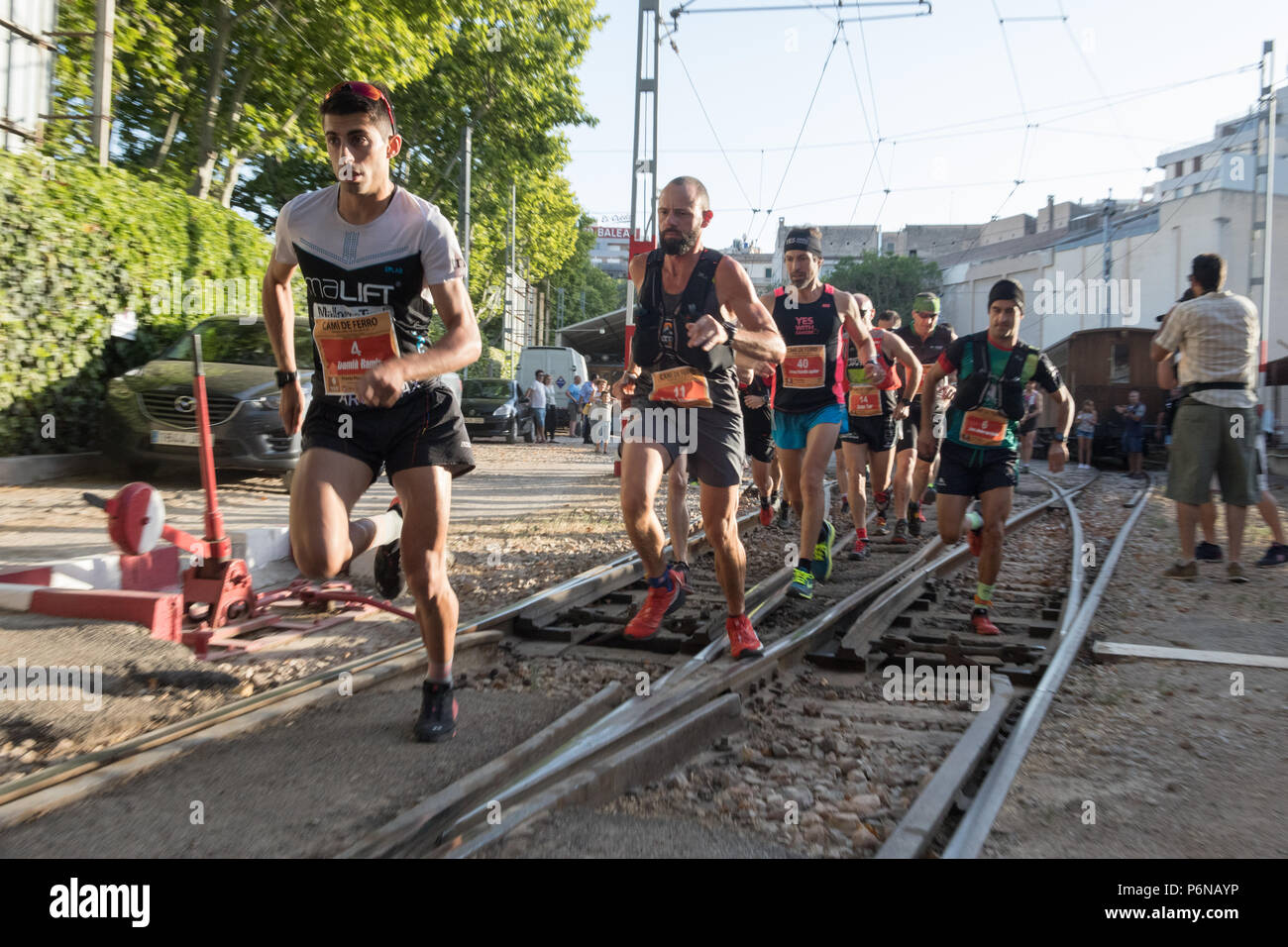 Legs running race hi-res stock photography and images - Alamy