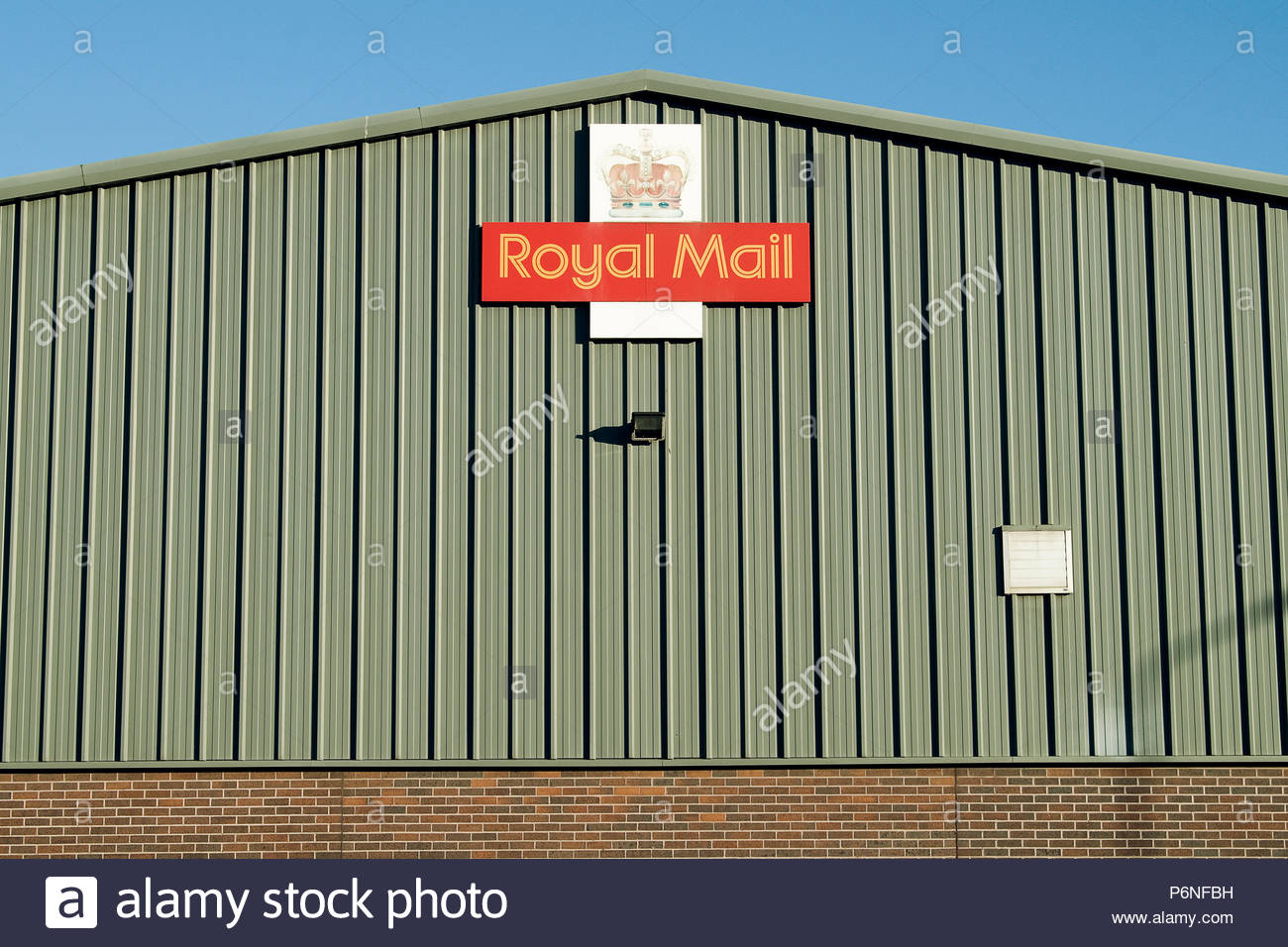 Royal Mail Crown Logo Stock Photos & Royal Mail Crown Logo Stock Images