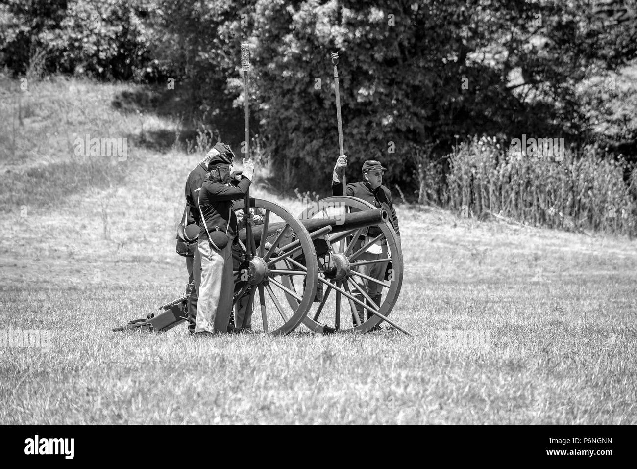 English civil war reenactment camp Black and White Stock Photos ...