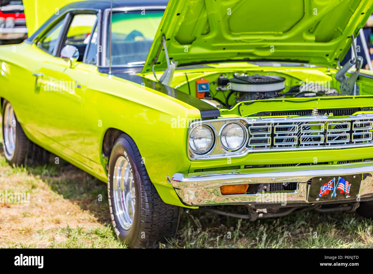 Vintage Green Road Runner High Resolution Stock Photography And Images Alamy