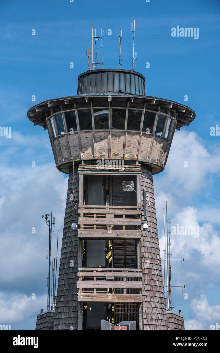 Observation tower atop Brasstown Bald in Northeast Georgia. (USA) Stock Photo