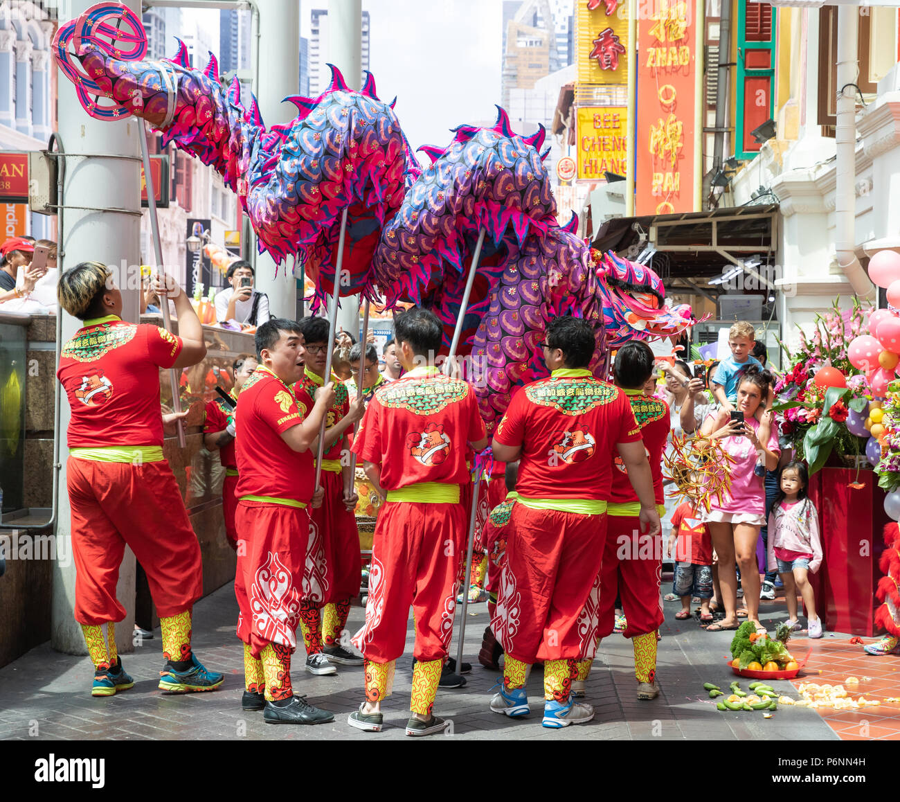 Singapore culture dance hires stock photography and images Alamy